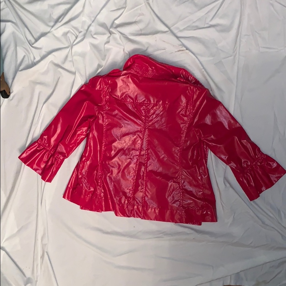 Red raincoat - Picture 2 of 2